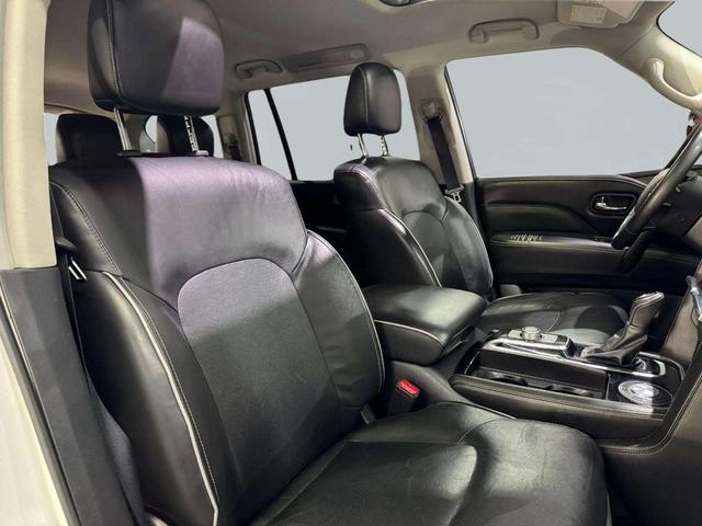 Photo of 2022 Moonstone White INFINITI QX80