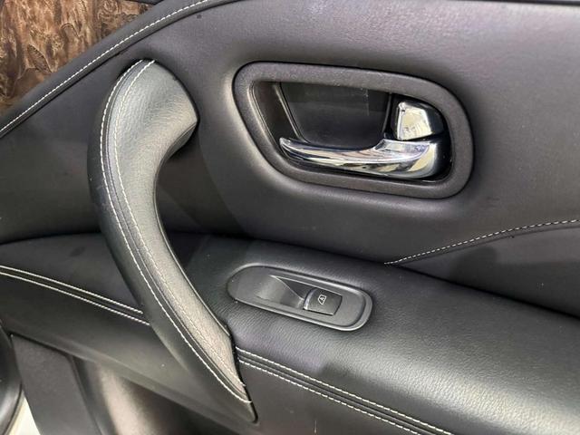 Photo of 2022 Moonstone White INFINITI QX80