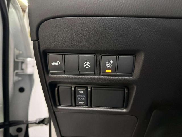 Photo of 2022 Moonstone White INFINITI QX80