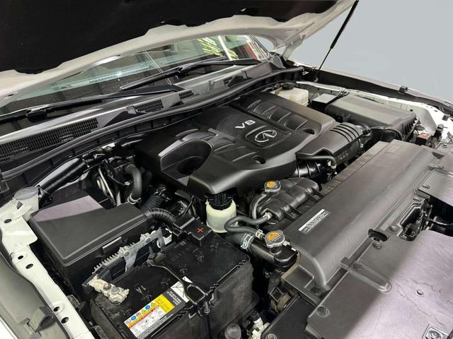 Photo of 2022 Moonstone White INFINITI QX80
