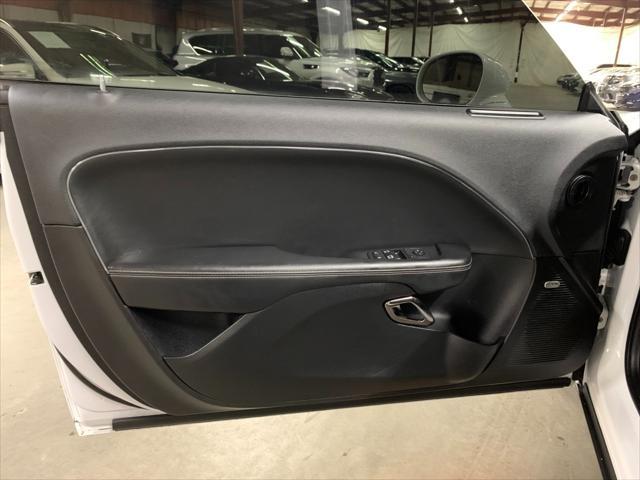 Photo of 2019 White Knuckle Clearcoat Dodge Challenger