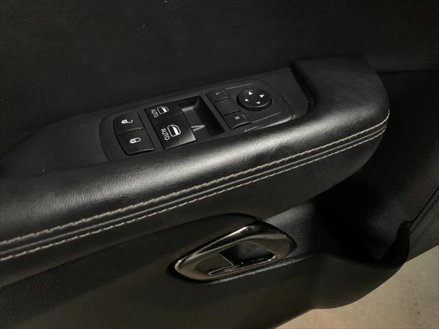 Photo of 2019 White Knuckle Clearcoat Dodge Challenger