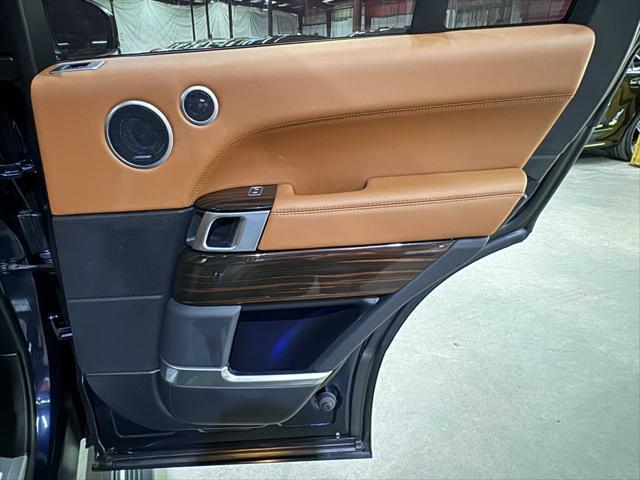 Photo of 2017 Loire Blue Land Rover Range Rover
