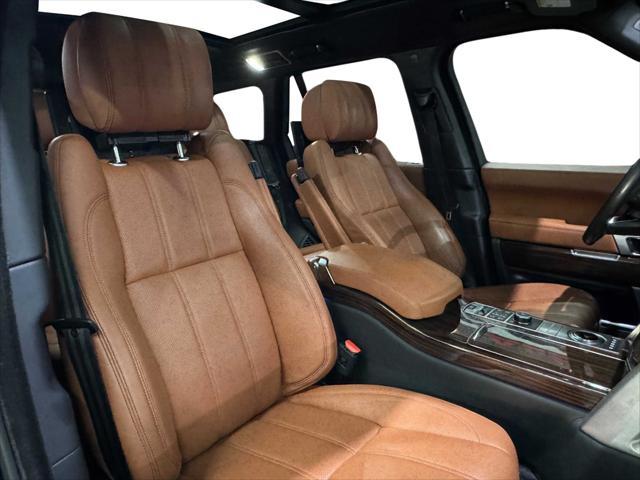Photo of 2017 Loire Blue Land Rover Range Rover