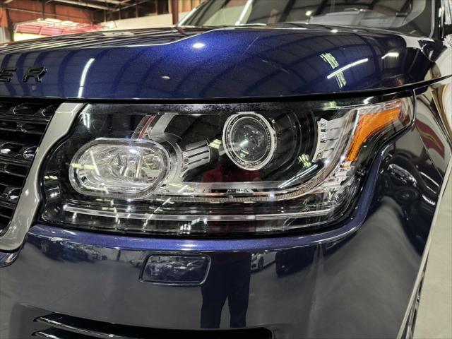 Photo of 2017 Loire Blue Land Rover Range Rover