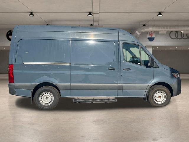 Photo of 2019 Blue Mercedes-Benz Sprinter 2500