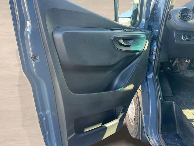 Photo of 2019 Blue Mercedes-Benz Sprinter 2500