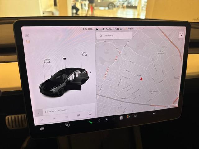 Photo of 2021 Black Tesla Model 3
