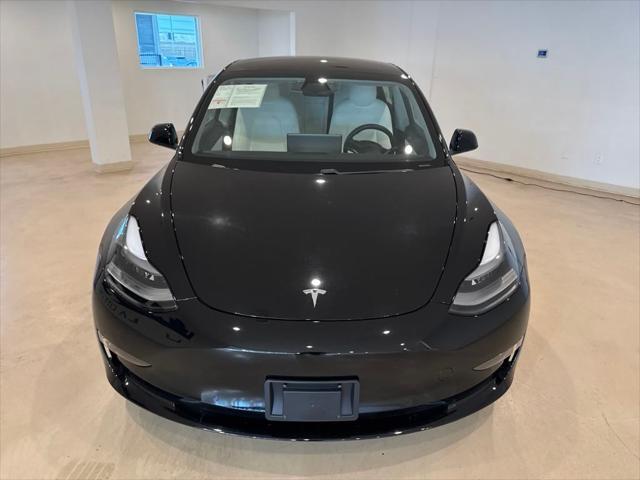 Photo of 2021 Black Tesla Model 3