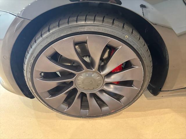 Photo of 2021 Black Tesla Model 3