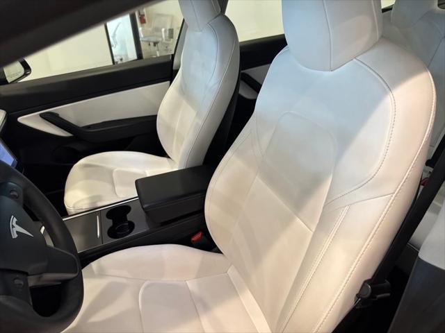 Photo of 2021 Black Tesla Model 3