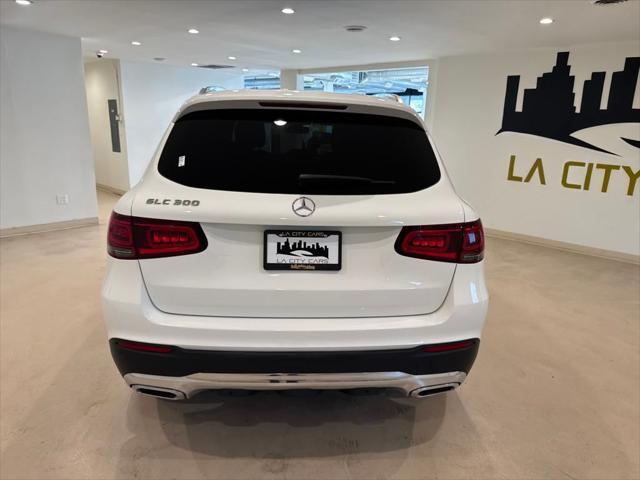 Photo of 2021 White Mercedes-Benz GLC 300