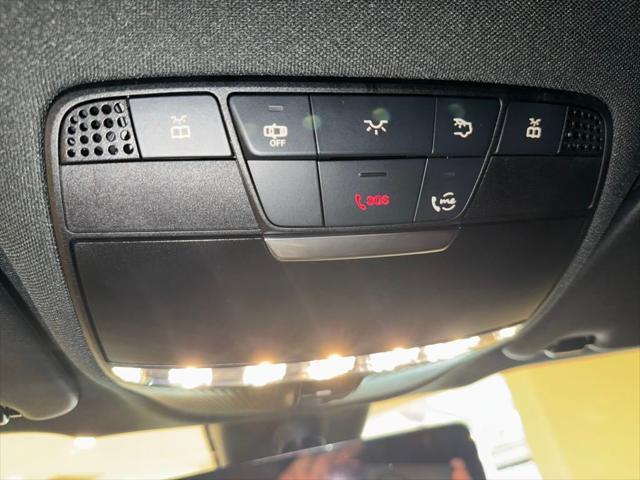 Photo of 2021 White Mercedes-Benz GLC 300
