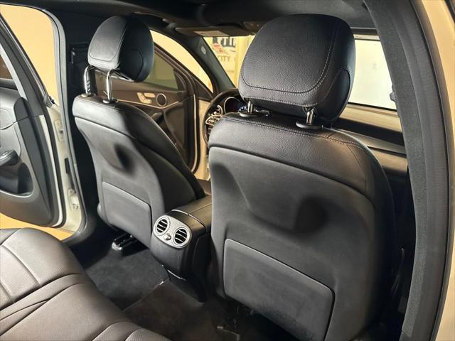 Photo of 2021 White Mercedes-Benz GLC 300
