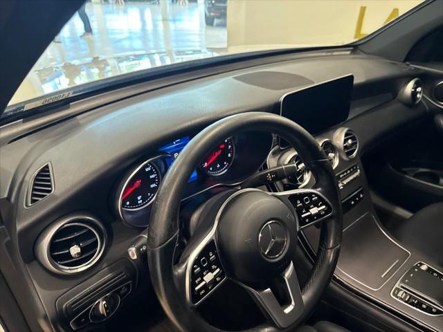 Photo of 2021 White Mercedes-Benz GLC 300