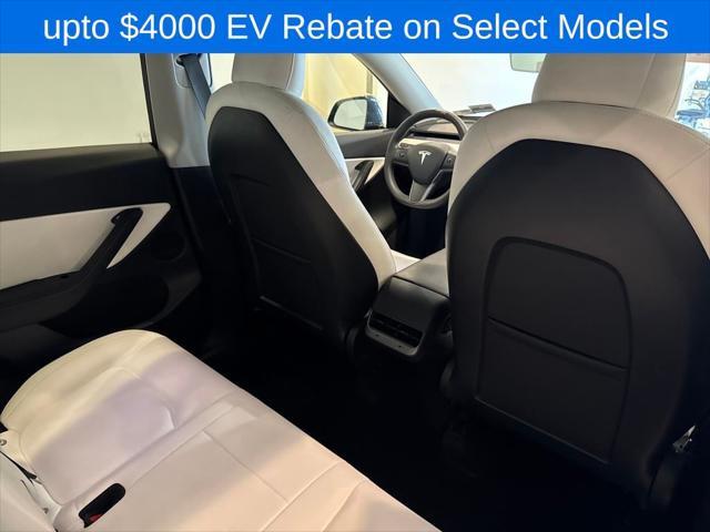 Photo of 2022 Gray Tesla Model Y