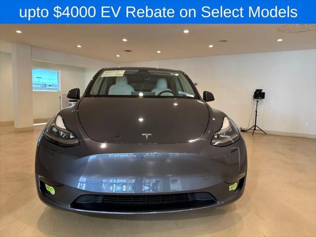 Photo of 2022 Gray Tesla Model Y