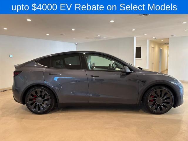 Photo of 2022 Gray Tesla Model Y