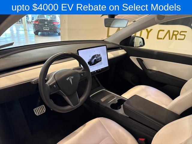 Photo of 2022 Gray Tesla Model Y