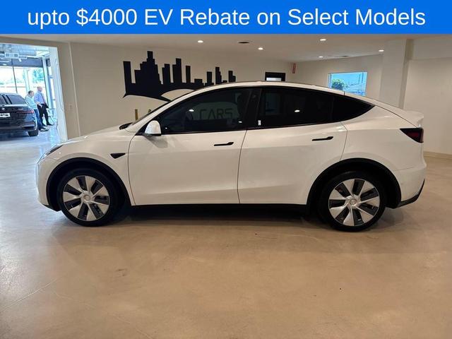 Photo of 2022 Pearl White Multi-Coat Tesla Model Y