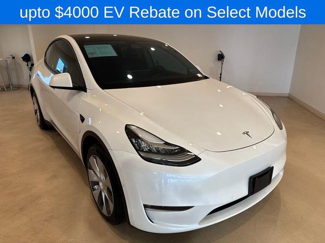 Photo of 2022 Pearl White Multi-Coat Tesla Model Y