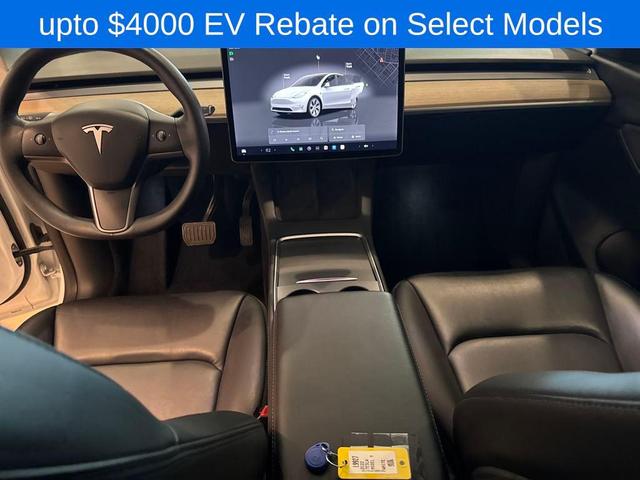 Photo of 2022 Pearl White Multi-Coat Tesla Model Y