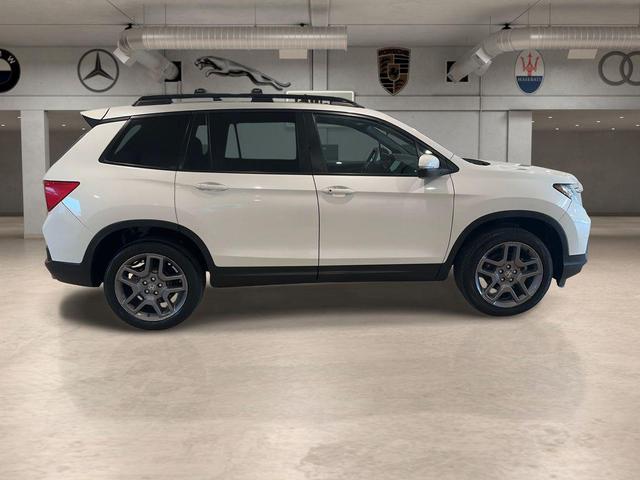 Photo of 2023 White Honda Passport