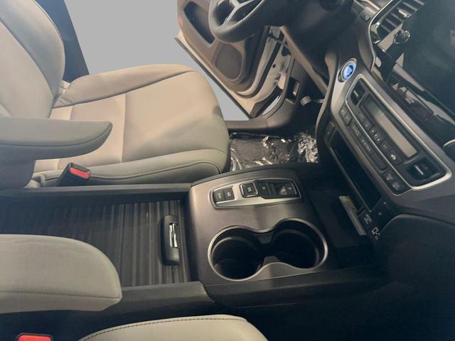 Photo of 2023 White Honda Passport