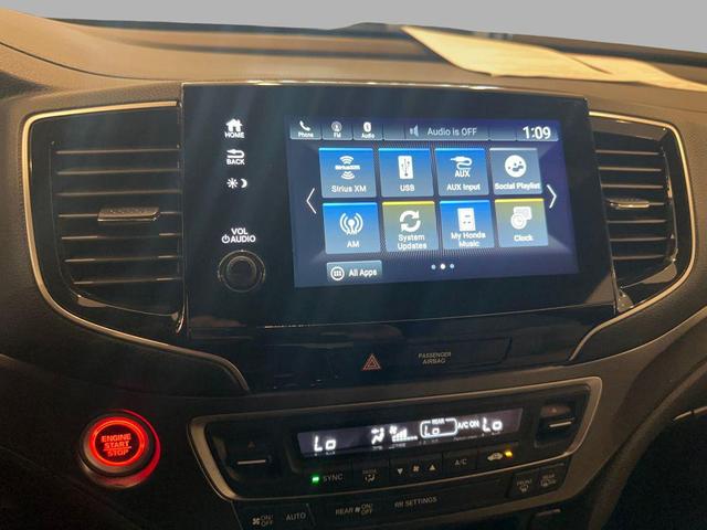 Photo of 2023 White Honda Passport