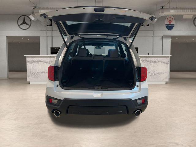 Photo of 2023 White Honda Passport