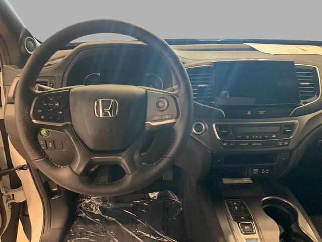Photo of 2023 White Honda Passport