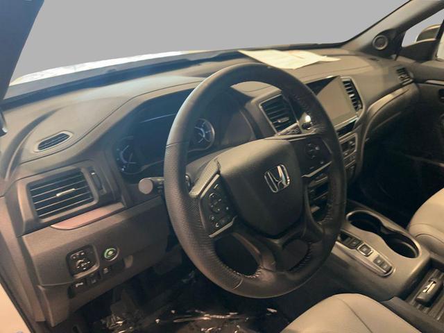 Photo of 2023 White Honda Passport