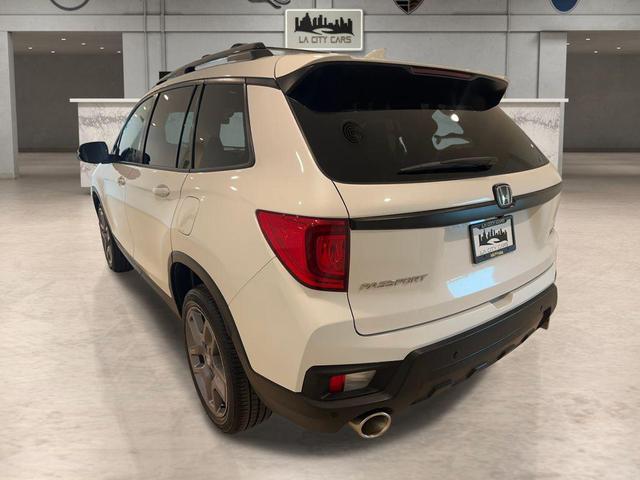 Photo of 2023 White Honda Passport
