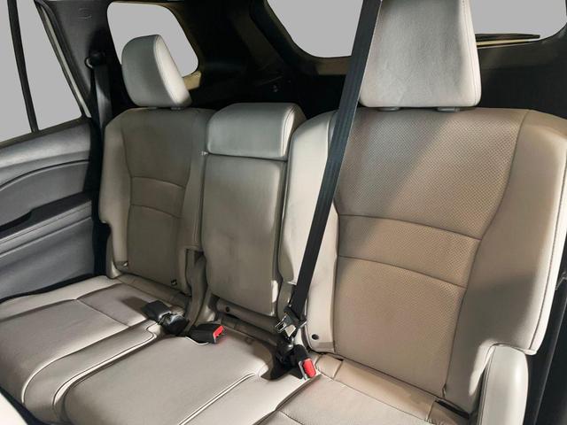Photo of 2023 White Honda Passport