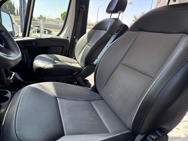 Photo of 2023 Bright White Clearcoat RAM ProMaster 2500