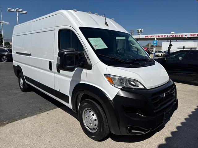 Photo of 2023 Bright White Clearcoat RAM ProMaster 2500