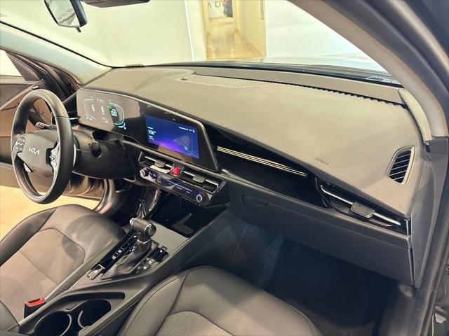 Photo of 2023 Graphite Gray Kia Niro