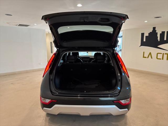 Photo of 2023 Graphite Gray Kia Niro