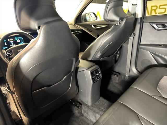 Photo of 2023 Graphite Gray Kia Niro