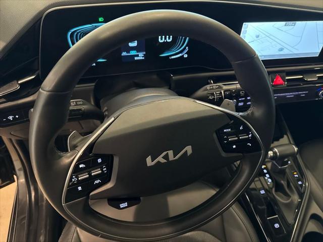Photo of 2023 Graphite Gray Kia Niro