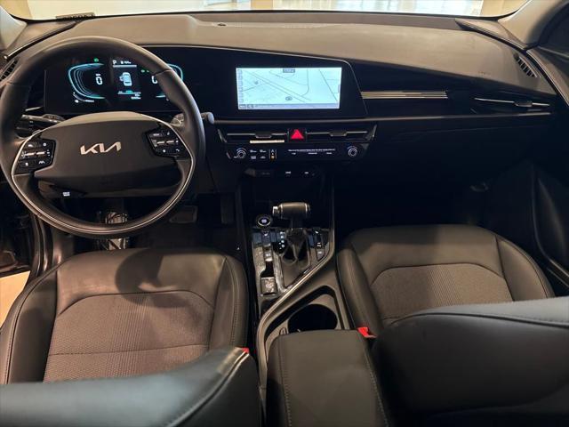 Photo of 2023 Graphite Gray Kia Niro