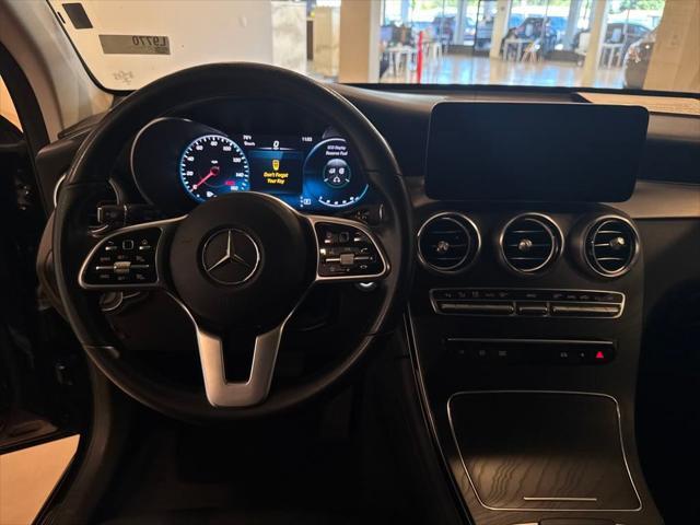 Photo of 2022 Black Mercedes-Benz GLC 300