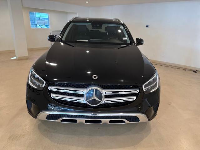 Photo of 2022 Black Mercedes-Benz GLC 300