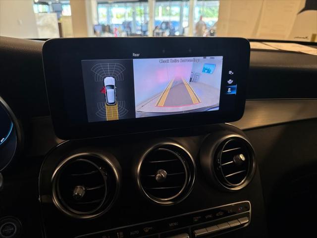 Photo of 2022 Black Mercedes-Benz GLC 300
