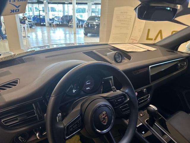 Photo of 2025 White Porsche Macan