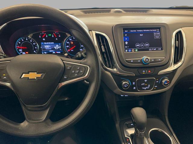 Photo of 2023 Summit White Chevrolet Equinox