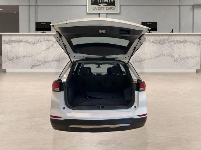 Photo of 2023 Summit White Chevrolet Equinox