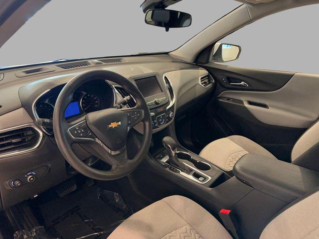 Photo of 2023 Summit White Chevrolet Equinox