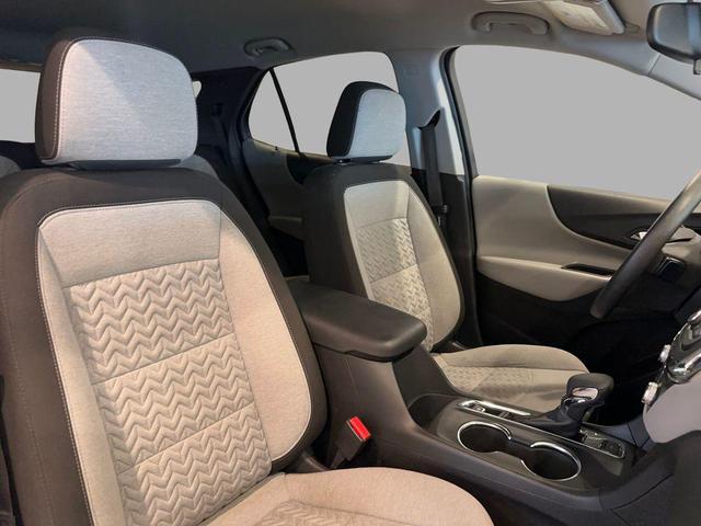 Photo of 2023 Summit White Chevrolet Equinox