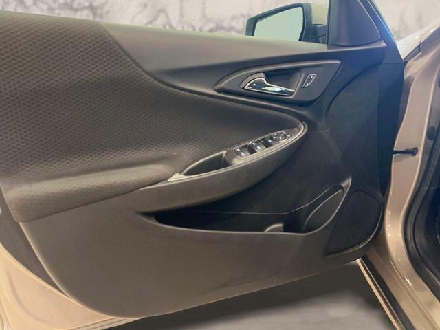 Photo of 2023 Mineral Gray Metallic Chevrolet Malibu